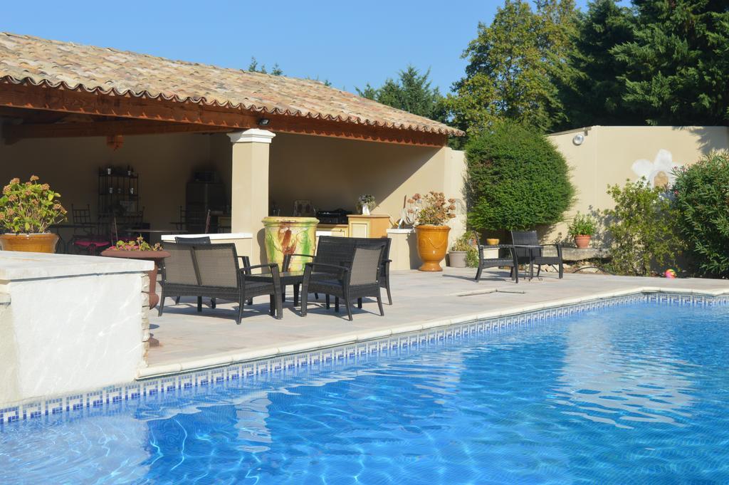 La Bastide Des Oliviers Châteaurenard Exterior foto